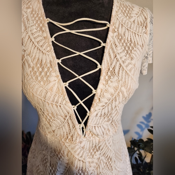 Forever 21 lace white mini dress, medium - Picture 2 of 8